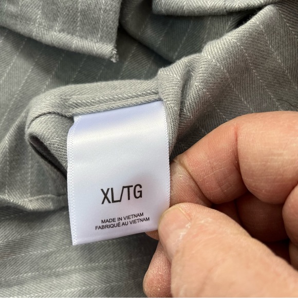 Express Men’s Long Sleeve Button Down Shirt Size XL Gray/Gray Stripe - Picture 6 of 7